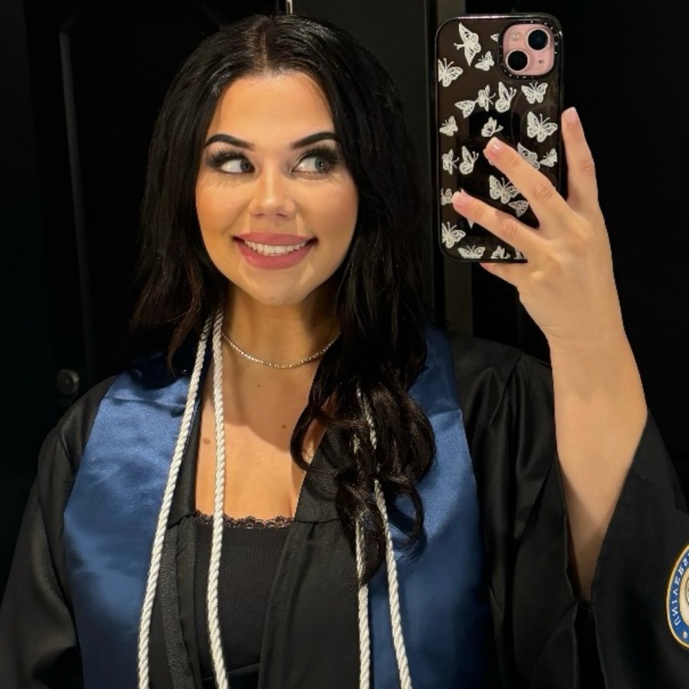 Meet your Posher, Emily